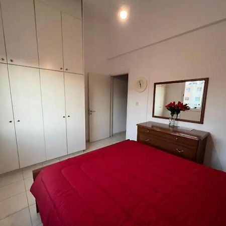 Marias Spacious Aparment Paphos Exterior photo