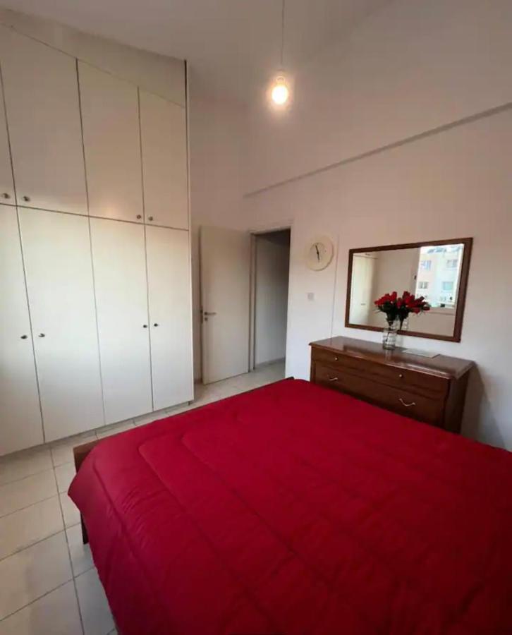 Marias Spacious Aparment Paphos Exterior photo